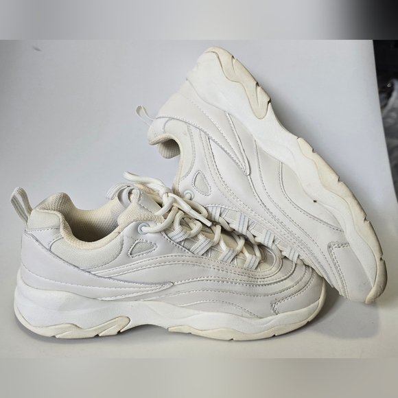 Fila Ray Low Chunky Sneakers - Picture 3 of 9